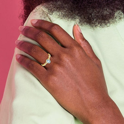10K Yellow Gold Oval Aquamarine & Diamond Ring